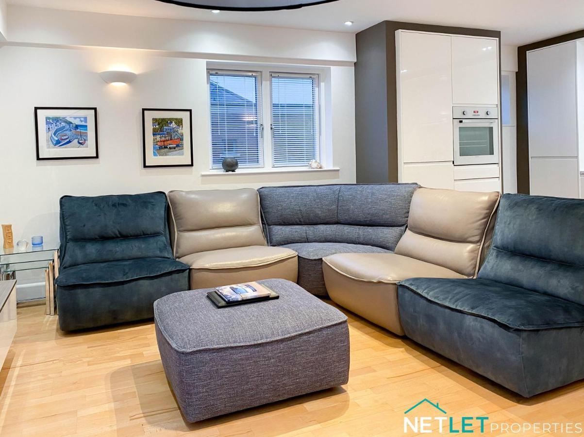 Orion House - Luxury Overlooking Milford Marina, Pembrokeshire Apartment Milford Haven