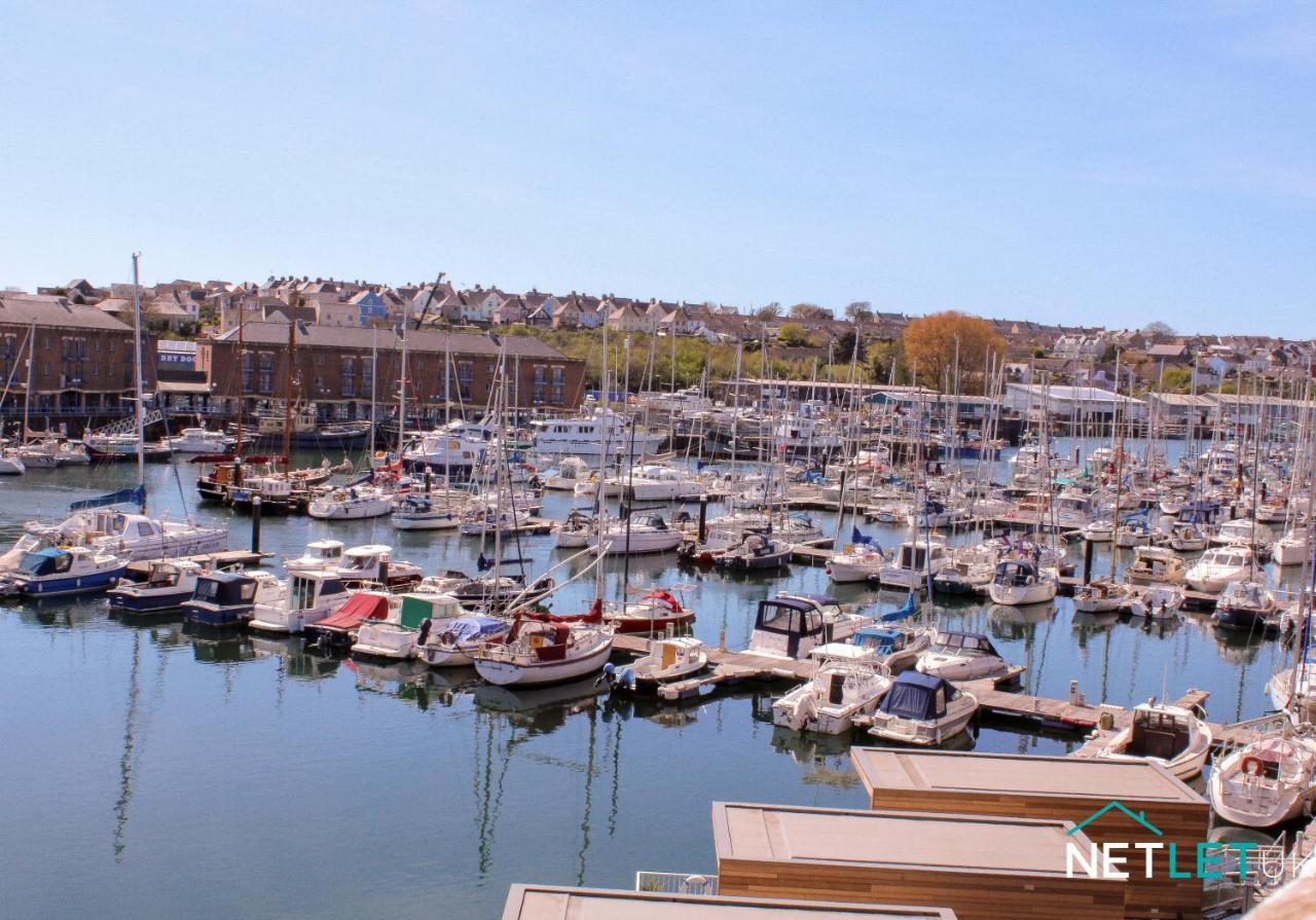 Orion House - Luxury Overlooking Milford Marina, Pembrokeshire